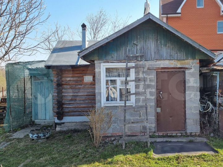 Дом 25 м² на участке 14 сот.