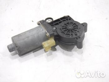 Моторчик переднего правого стеклоподъемника