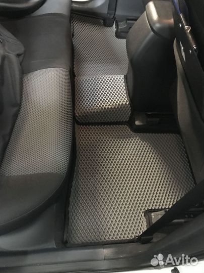 Коврики в автомобиль эва в подарок подпятник + 2 л