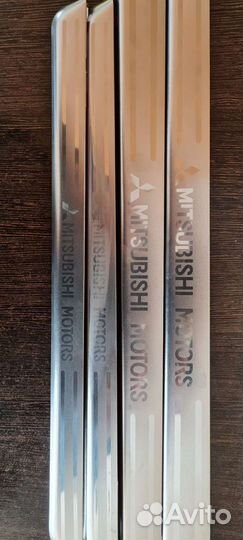 Накладки порогов Mitsubishi Pajero Sport New