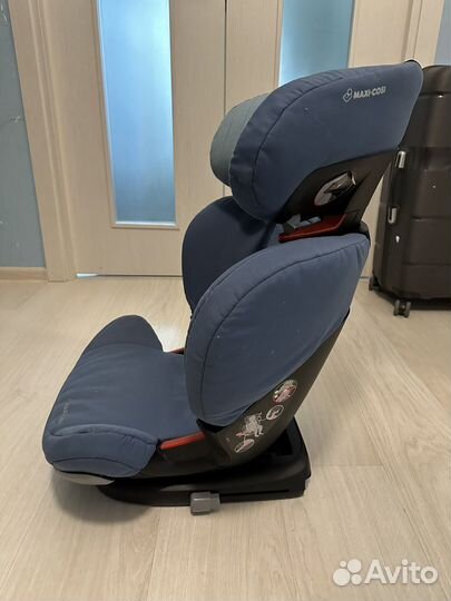 Детское автомобильное кресло MaxiCosi RodiFix
