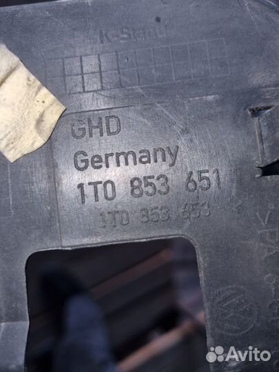 Решетка радиатора Фольксваген Touran