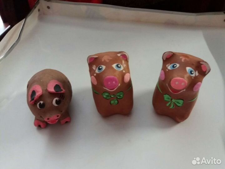 Коллекция свиней. Копилки и свистульки и т.д