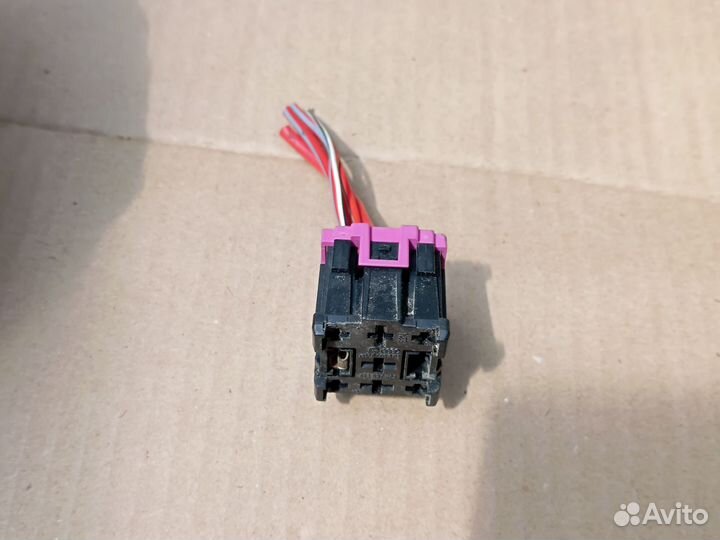 Разъем (фишка/штекер) Audi A4 B6