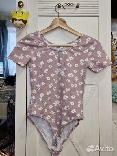 Розовая футболка-боди с цветами - cropp