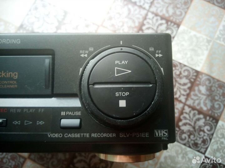 Видеомагнитофон sony