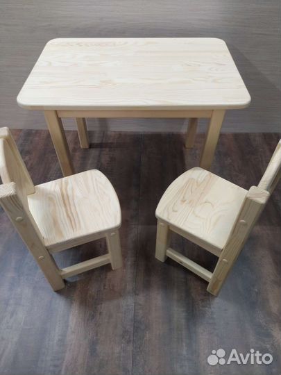 Стол и стул детский