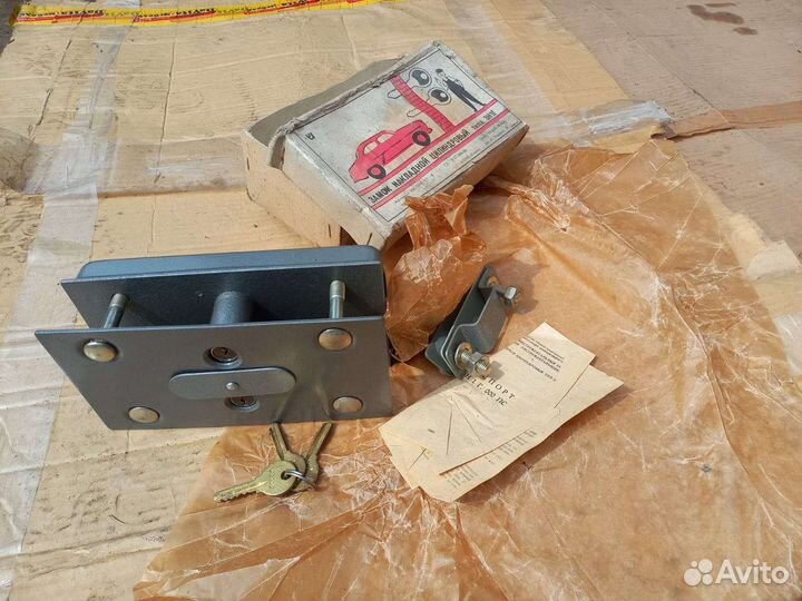 Замок гаражный,накладной, цилиндровый,новый