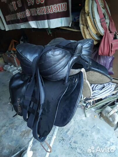 Седло для лошади