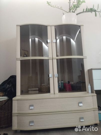 Мебель для гостинной, буфет