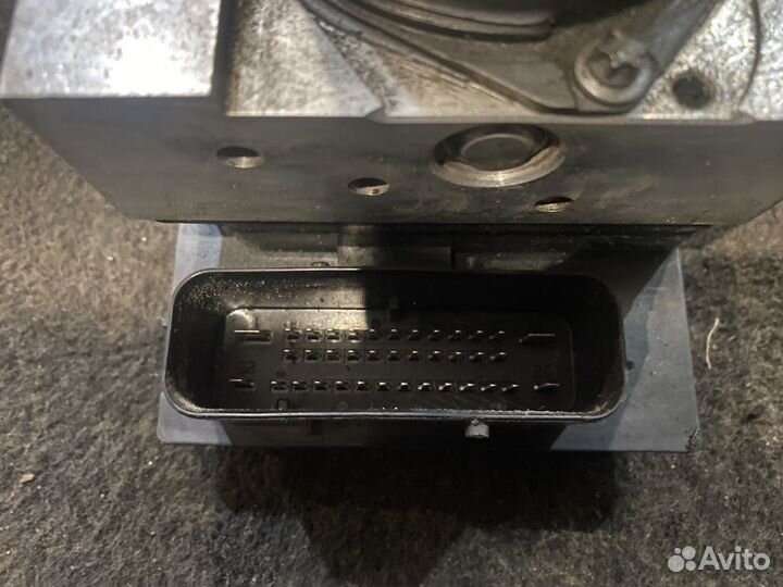 Блок ABS BMW e63 e60 e65 X5 N62B44