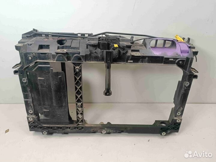 Передняя панель крепления облицовки (телевизор) Ford Fiesta