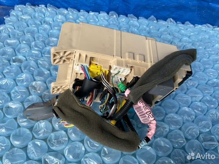 Блок предохранителей Lexus Rx330 XU30 3 2005