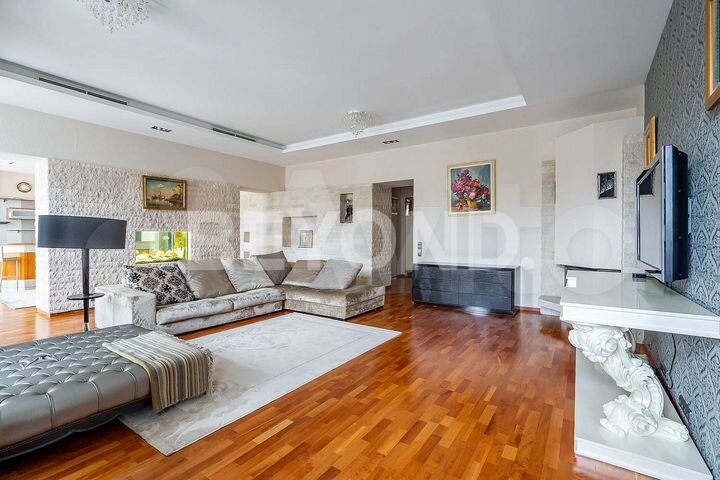 5-к. квартира, 256,2 м², 2/5 эт.