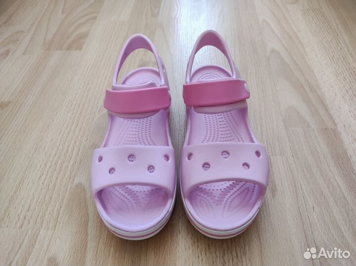 Сандалии Crocs для девочки j3