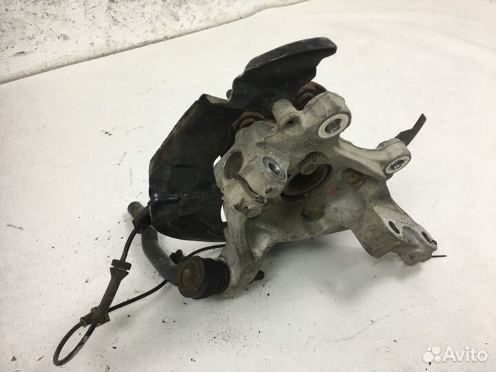 Ступица (Кулак поворотный ) передняя правая Ford