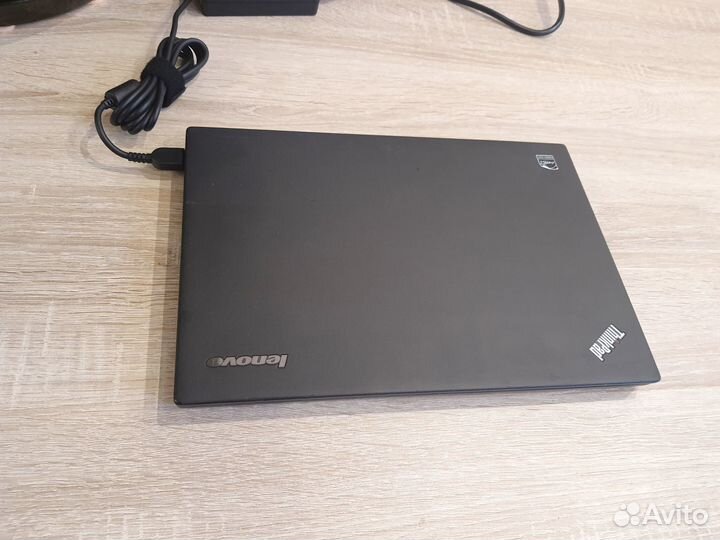 Lenovo X250, core i5, 8gb, 240SSD