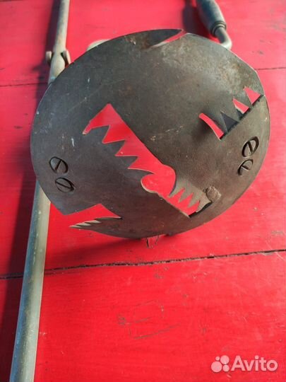 Коловорот (бур) рыбацкий и пешня