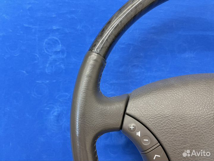Оригинальный руль с косточкой дерево Toyota Lexus