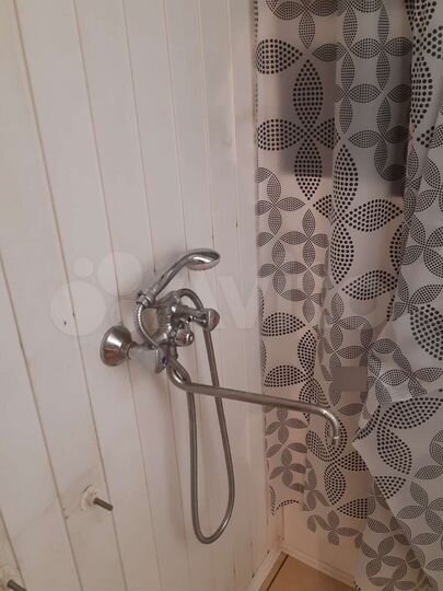 Комната 11 м² в 4-к., 1/5 эт.