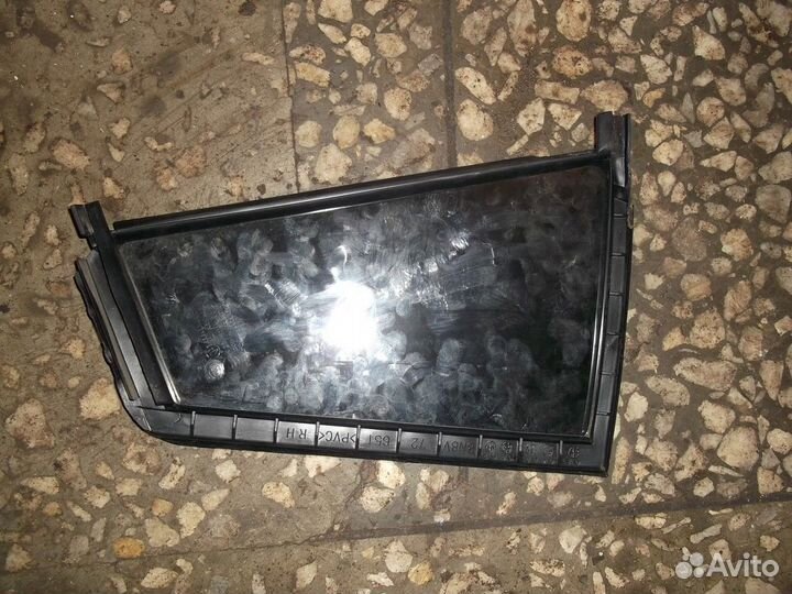 Стекло двери задней правой (Mazda 3)