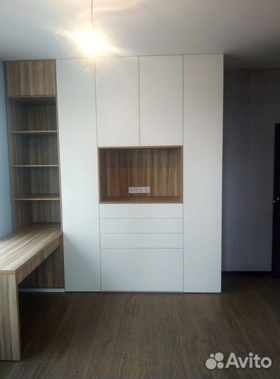 Рабочая зона у окна