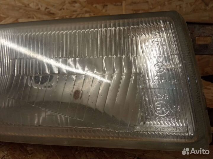 Фара правая Nissan Maxima