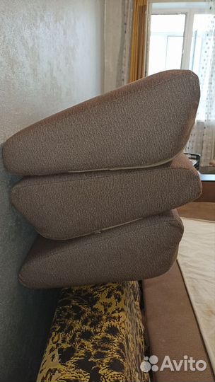 Диванная подушка