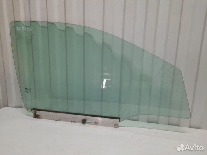 Стекло двери передней правой Opel Astra H 2004