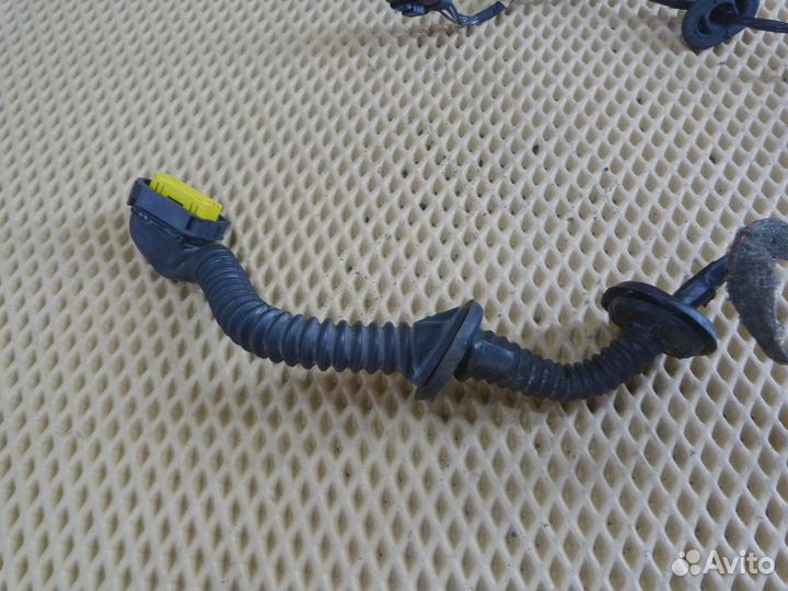 Проводка двери задней правой Renault Megane III 2009-2016 (241261979R)