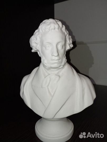 Бюст Александра Пушкина лфз