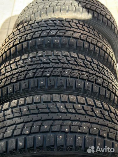 Dunlop SP Winter Ice 01 225/65 R17