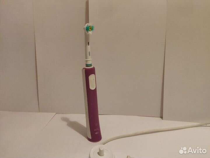 Зубная щетка oral b