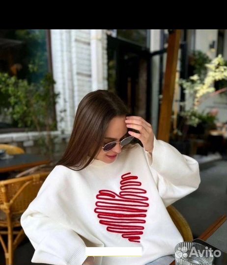 Свитер женский