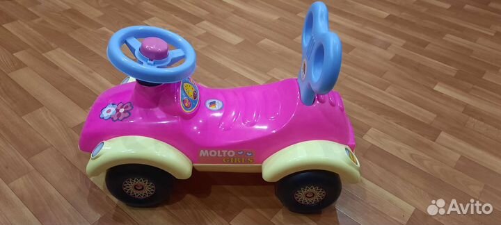 Машинка каталка толокар