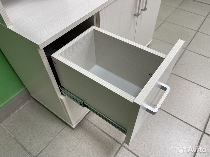 Прихожая новая с зеркалом