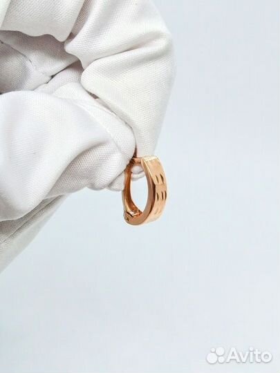 Золотые серьги