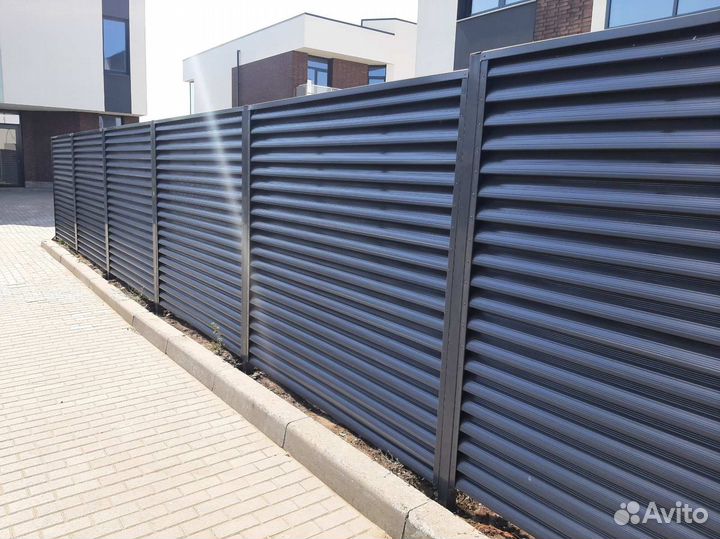 Заборы в разных стилях