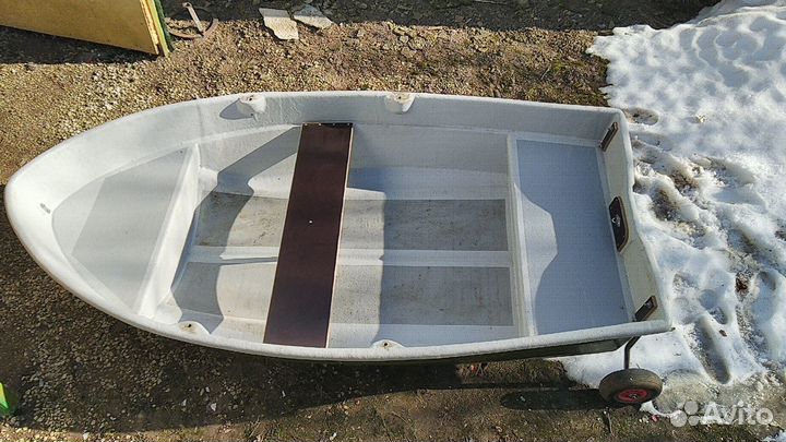 Лодка с мотором