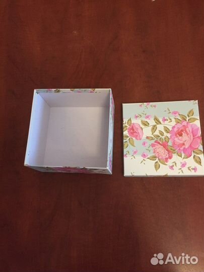 Коробка подарочная новые