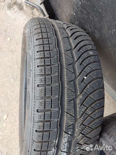 Michelin Pilot Alpin PA4 225/50 R18 95H