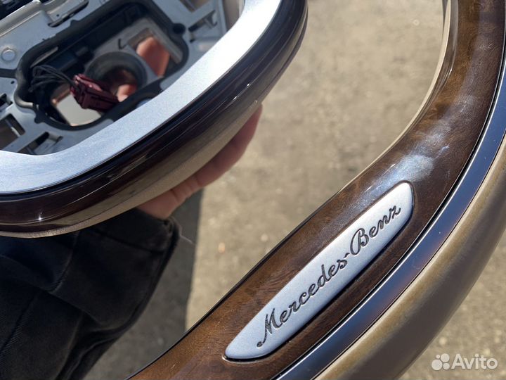 Руль оригинальный Mercedes Benz w222