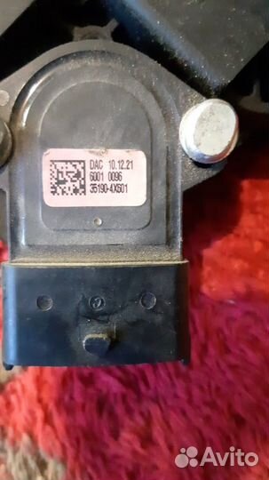 Педаль газа Hyundai Grand Starex 327004H101