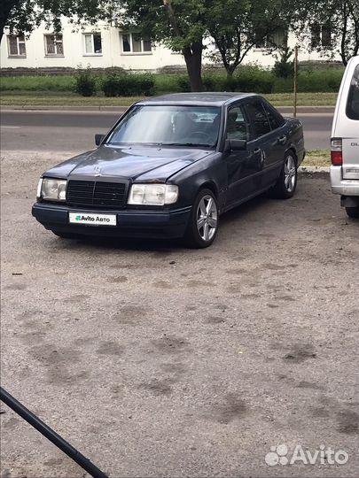 Mercedes-Benz W124 2.3 МТ, 1987, битый, 500 000 км