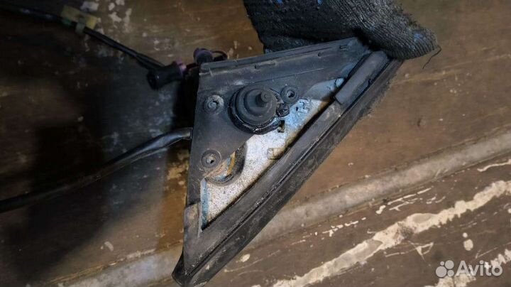 Зеркало левое с электрорегулировкой Audi 100C3