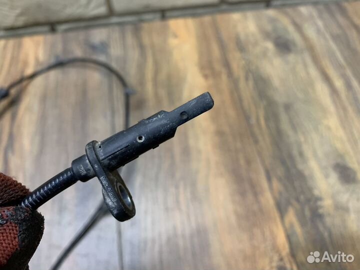 Infiniti Q50 (V37) Датчик ABS передний LH RH