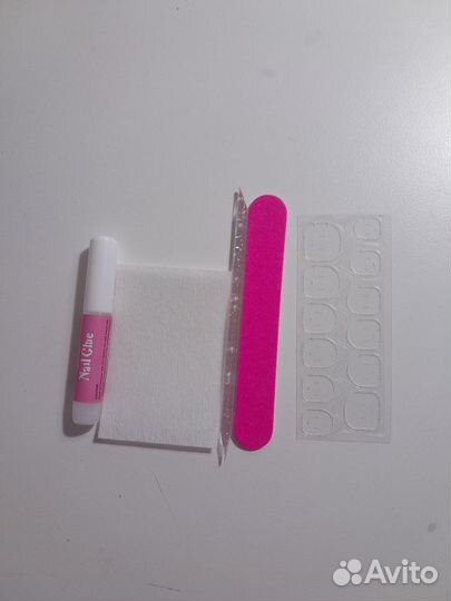 Накладные ногти с клеем