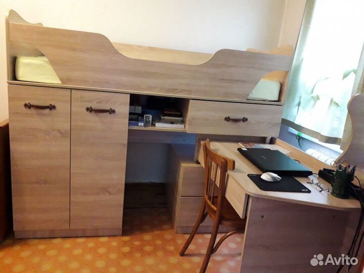 Уголок школьника с кроватью