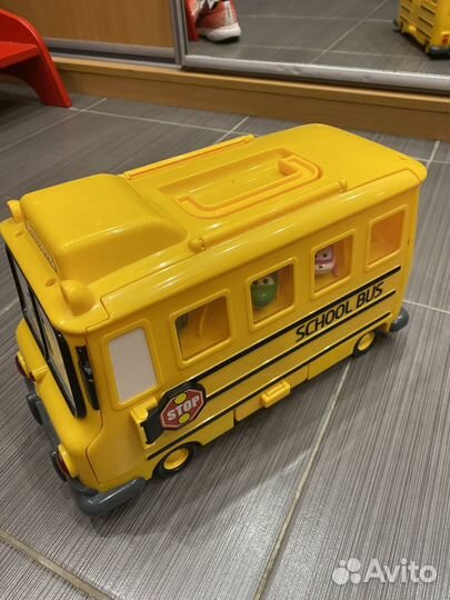 Игрушка Автобус гараж скулби и машинки робокар