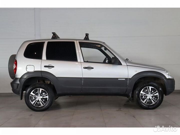 Chevrolet Niva, 2011